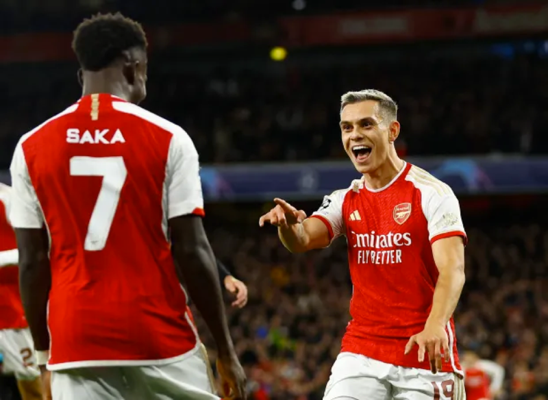 Arsenal trả giá đắt ở Champions League 