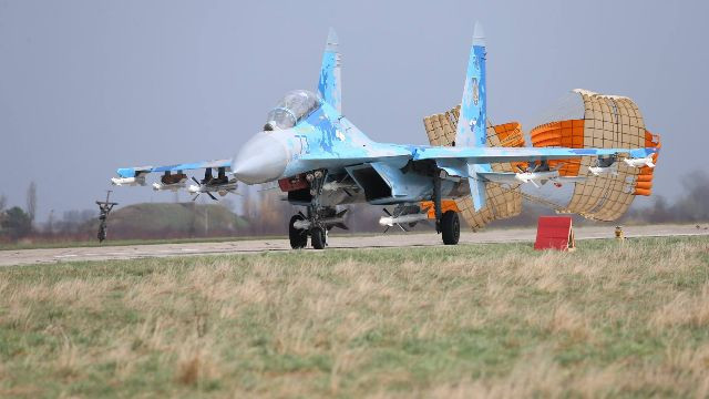 Belarus tung Su-30SM bất ngờ tập trận sẵn sàng chiến đấu