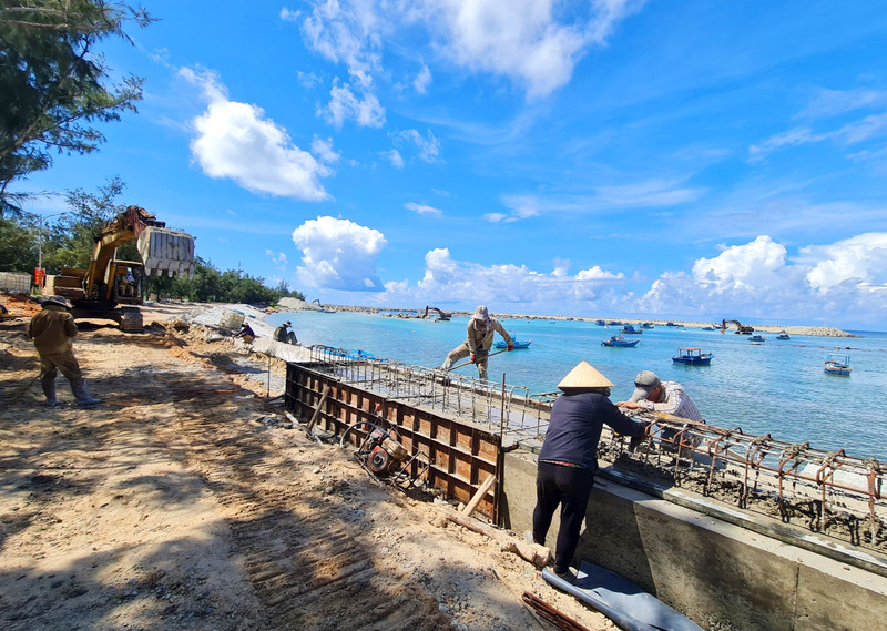 Nhịp sống bình yên trên đảo Phú Quý