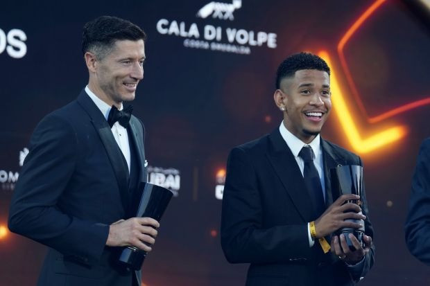 Chùm ảnh: Choáng ngợp lễ trao giải Globe Soccer Awards 