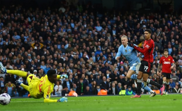 Chùm ảnh: Man City ngược dòng hạ Man Utd ở trận derby thành Manchester 