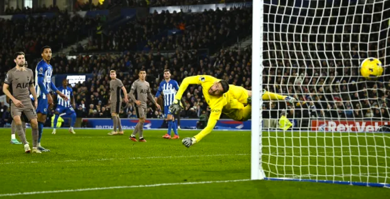 Thua sốc Brighton, Tottenham rơi khỏi top 4 Ngoại hạng Anh 