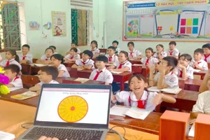 Học sinh Trường Tiểu học thị trấn Hạ Hòa (Phú Thọ) trong giờ Toán.