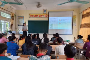 Giờ học tại Trường Phổ thông dân tộc bán trú THCS Khoen On (xã Khoen On, Lai Châu).