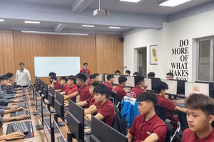 Sinh viên Trường Cao đẳng Công nghệ cao Hà Nội.