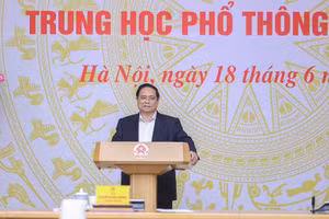 Thủ tướng Phạm Minh Chính phát biểu tại Hội nghị trực tuyến toàn quốc về công tác chuẩn bị Kỳ thi tốt nghiệp THPT 2025. Ảnh: VGP/Nhật Bắc.