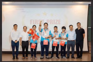 Đội thi PTNK 3 - Trường Phổ thông Năng khiếu, Đại học quốc gia Hồ Chí Minh xuất sắc giành giải Nhất.