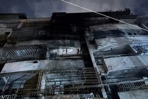 Chung cư Độc Lập sau đám cháy. Ảnh: Phúc Uyên. 