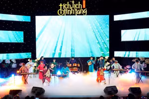 Một tiết mục hoà tấu tại FPT Edu Tích Tịch Tình Tang.