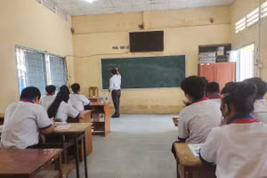 Giờ học tại Trường THCS Lưu Văn Mót (Vũng Liêm, Vĩnh Long).