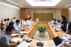 Toàn cảnh buổi làm việc.