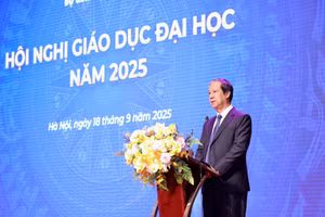 Bộ trưởng Nguyễn Kim Sơn phát biểu tại hội nghị.