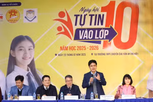 PGS.TS Nguyễn Xuân Thành, Vụ trưởng Vụ Giáo dục Trung học (Bộ GD&ĐT) chia sẻ tại Ngày hội tự tin vào lớp 10.