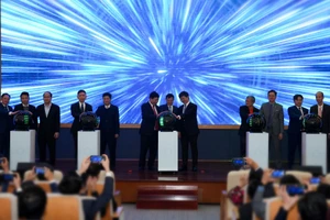 Nghi thức thành lập Nhà máy Kiểm thử và Đóng gói tiên tiến chip bán dẫn.