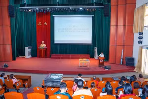 Quang cảnh buổi tập huấn.