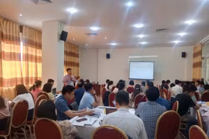 Giáo viên tham gia tập huấn vận dụng cách tiếp cận và kỹ thuật đánh giá PISA.