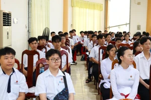 Học sinh Cà Mau tham dự kỳ thi chọn học sinh giỏi quốc gia năm học 2025-2026. Ảnh: Quách Mến.