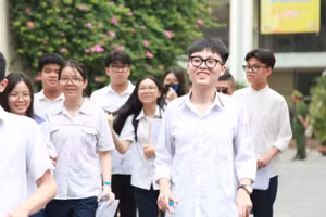 Thí sinh Hà Nội thi trong kỳ thi vào lớp 10 năm 2025. Ảnh: Vân Anh.