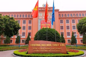 Trường ĐH Thủy lợi.