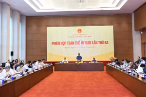 Phiên họp toàn thể lần thứ ba của Ủy ban Văn hóa và Xã hội sáng 11/10.