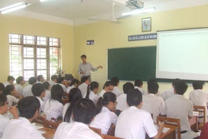 Giờ học tại Trường THPT Nguyễn Huệ (Đắk Lắk).