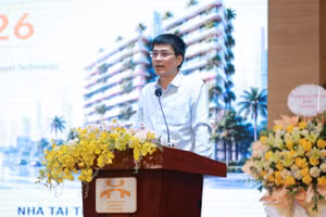 Thứ trưởng Bộ Xây dựng Phạm Minh Hà phát biểu tại hội thảo.