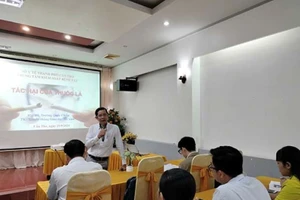 Tập huấn về phòng chống tác hại của thuốc lá cho cán bộ y tế, cán bộ đoàn… các trường THPT trên địa bàn thành phố Cần Thơ.