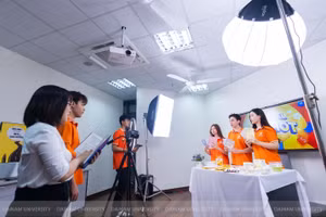 "Học đi đôi với hành" tại Trường ĐH Đại Nam.