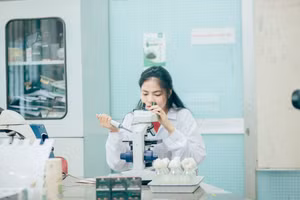 30-35% sinh viên tham gia nghiên cứu khoa học