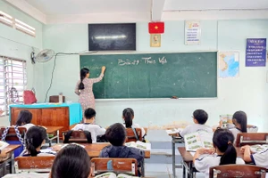 Giờ học tại Trường THCS và THPT Trưng Vương (Vinh Long).