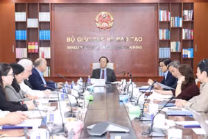 Quang cảnh buổi làm việc.