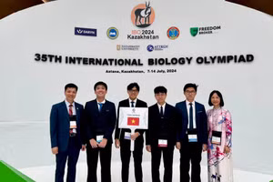 Đội tuyển Việt Nam có 4 học sinh dự thi. Kết quả, 4/4 học sinh đoạt Huy chương, gồm 3 Huy chương Vàng và 1 Huy chương Bạc.