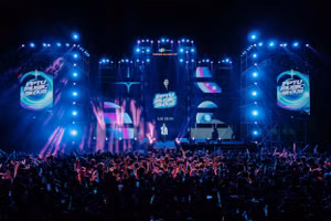 FPTU Music Show thu hút 12.000 khán giả tham dự.