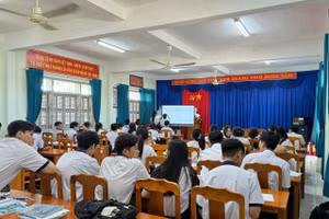 Giờ học tại Trường THPT Nguyễn Huệ (Vĩnh Long).