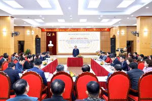 Đoàn kiểm tra của Bộ GD&ĐT làm việc với Sở GD&ĐT Hà Nội về triển khai thực hiện Thông tư 29. 