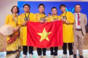 Đoàn Việt Nam tham dự Kỳ thi Olympic Hóa học Quốc tế 2025.