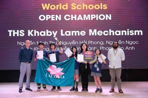 Đội phản đối - THS Khaby Lame Mechanism giành quán quân vòng chung kết WS bảng Mở rộng/WS open break.