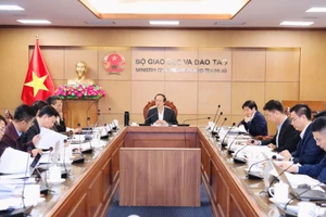 Thứ trưởng Thường trực Phạm Ngọc Thưởng chủ trì họp về Đề án Xây dựng hệ thống học liệu số quốc gia đối với giáo dục phổ thông.