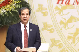 Bộ trưởng Nguyễn Kim Sơn phát biểu tại buổi gặp mặt. Ảnh: Lê Cường