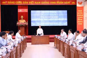 Bộ trưởng Bộ GD&ĐT Nguyễn Kim Sơn phát biểu tại lễ phát động ngành Giáo dục ủng hộ đồng bào bị thiệt hại bởi Bão số 10.