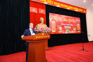 Bộ trưởng Bộ GD&ĐT Nguyễn Kim Sơn gửi lời chúc tốt đẹp nhân dịp năm mới.