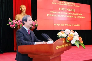 Bí thư Đảng ủy, Bộ trưởng Nguyễn Kim Sơn phát biểu kết luận hội nghị.