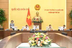 Phiên họp cho ý kiến về kết quả giám sát chuyên đề “Việc thực hiện chính sách, pháp luật về phát triển và sử dụng nguồn nhân lực đáp ứng yêu cầu phát triển kinh tế - xã hội, nhất là nguồn nhân lực chất lượng cao”.