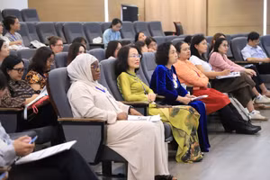 Các nhà khoa học nữ tham dự hội thảo.