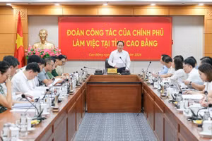 Phó Thủ tướng Lê Tiến Châu và đoàn công tác của Chính phủ làm việc với lãnh đạo tỉnh Cao Bằng.