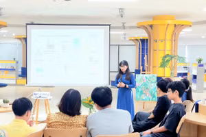 Một buổi hướng nghiệp tại Trường THCS-THPT Ban Mai (Kiến Hưng, Hà Nội).