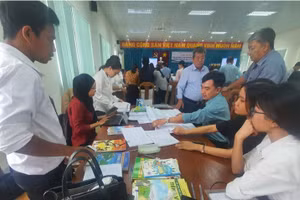 Tập huấn công tác dạy và học Chương trình xóa mù chữ cho cán bộ quản lý và giáo viên tại tỉnh An Giang. Ảnh: Đức Duy.