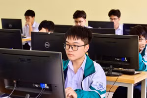 Học sinh tham gia khảo sát PISA chu kỳ 2025. Ảnh: Nguyễn Mạnh.