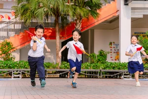 Học sinh Phenikaa School.