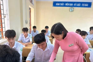 Giờ học tại Trung tâm Giáo dục thường xuyên - Ngoại ngữ , Tin học Hải Dương (TP Hải Phòng).